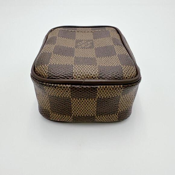 LOUIS VUITTON Brown Damier Canvas Pouch - Picture 4 of 16